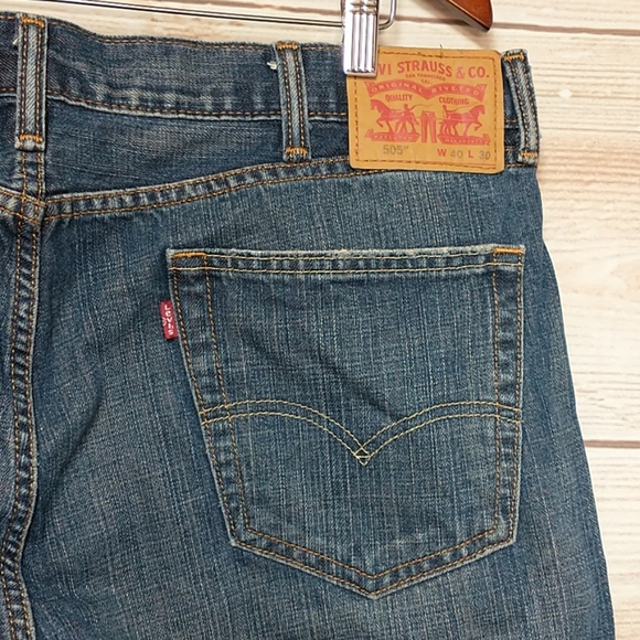 Levi's 505 Men's Relaxed Straight Jeans Size 40X30 - Picture 5 of 10